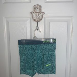 UNIQUE NIKE PRO SPANDEX!!🐸🦕